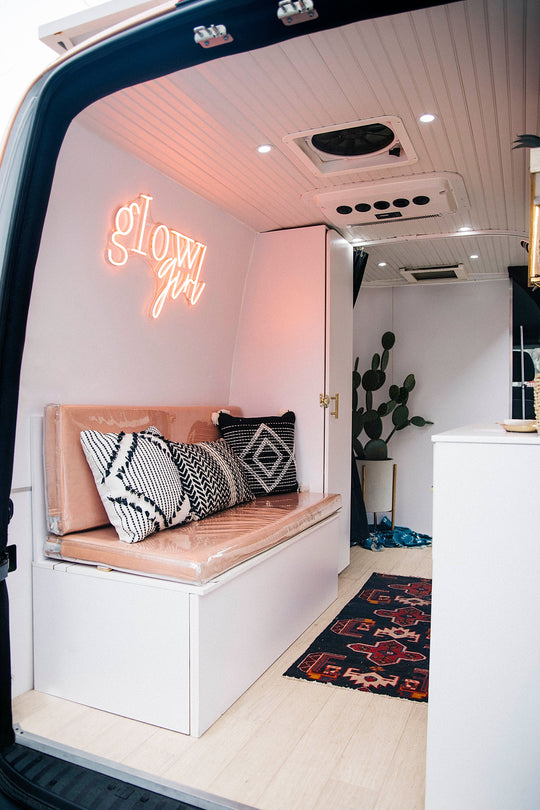The First of Its Kind | Mobile Airbrush Tanning Salon Based in St. Louis